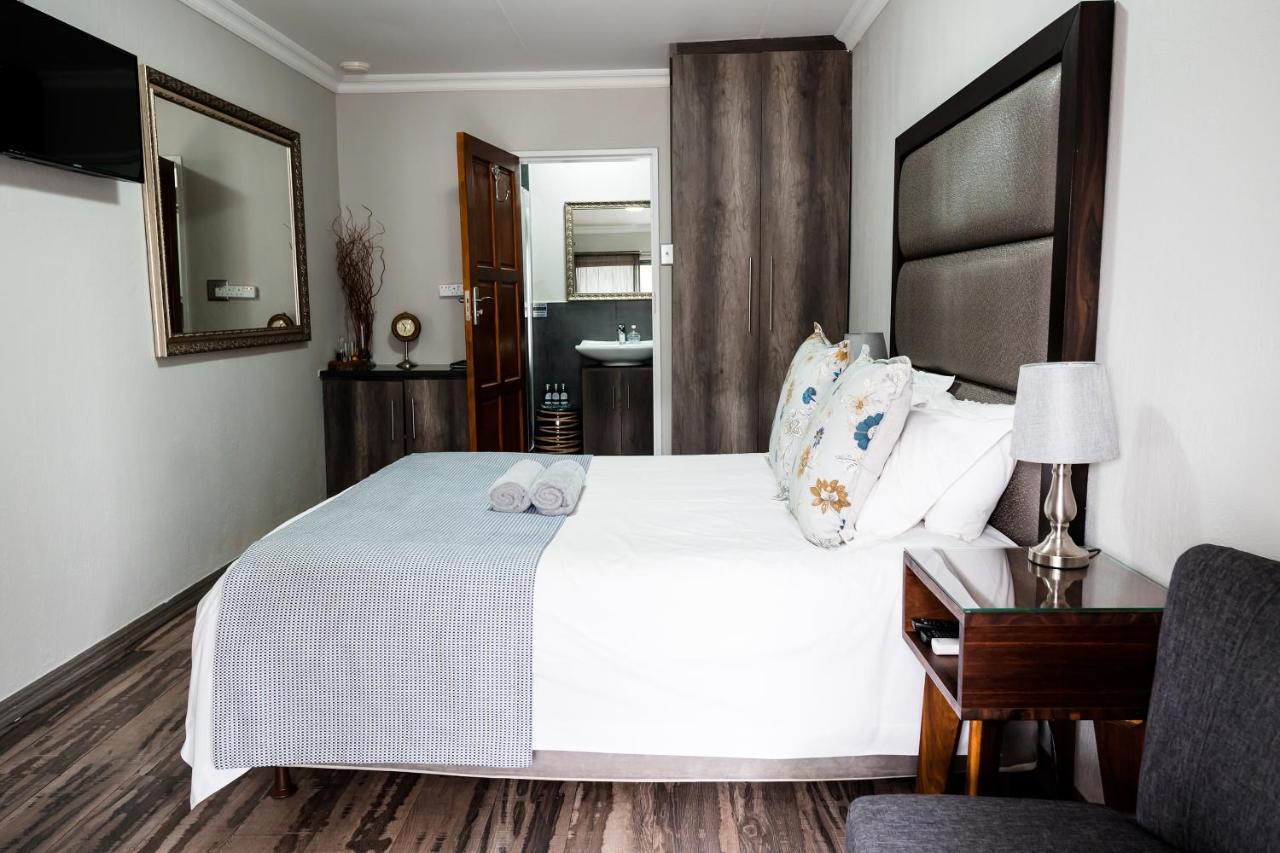 Villa Gracia Guesthouse Klerksdorp Luaran gambar